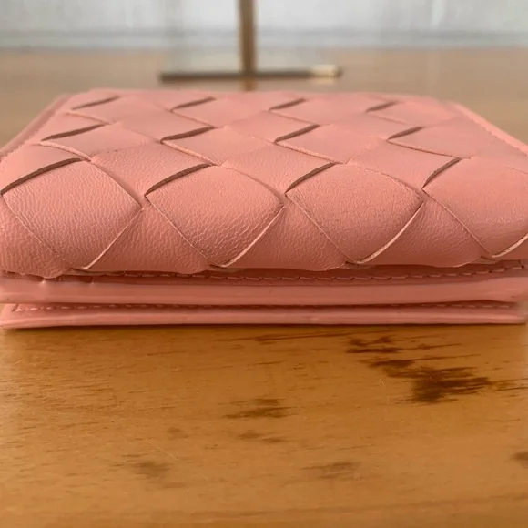 Bottega Veneta Women's Peach Pink Intrecciato Compact Trifold Wallet 609285 VGUC - Picture 9 of 13